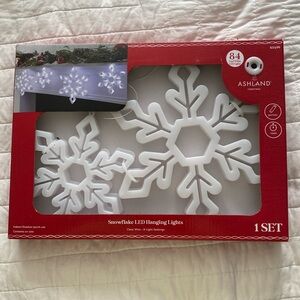 NWT Ashland Christmas Snowflake LED hanging Lights